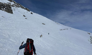 Skihochtour Stubacher Sonnblick - steiler Schlussaufstieg Skihochtour Stubacher Sonnblick - steiler Schlussaufstieg