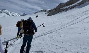 Skihochtour Stubacher Sonnblick - Überschreitung zur Granatspitze Skihochtour Stubacher Sonnblick - Überschreitung zur Granatspitze