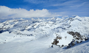 Skihochtour Stubacher Sonnblick - Abfahrt, Blick zum Kitzsteinhorn, Hocheiser, Hohes Wiesbachhorn, Hohe Riffl,... Skihochtour Stubacher Sonnblick - Abfahrt, Blick zum Kitzsteinhorn, Hocheiser, Hohes Wiesbachhorn, Hohe Riffl,...
