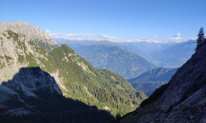 Klettersteige Laserz, Roter Turm - Hohes Törl, Blick ins Iseltal