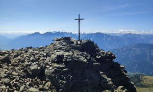 Bergtour Schleinitz - Gipfelsieg Bergtour Schleinitz - Gipfelsieg