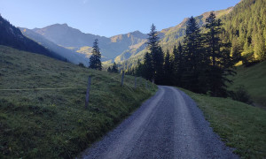 Bergtour Grauspitz - Zustieg Valünatal, Blick zum Ijesfürggli und Schwarzhorn