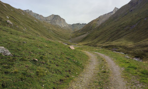 Bike-Bergtour Merbspitze - Zustieg Arvental, Blick zur Merbspitze und Löffelspitze