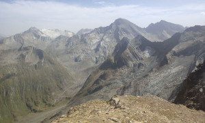 Bike-Bergtour Merbspitze - Gipfelsieg, Blick zur Dreiherren-, Röt- und Daberspitze