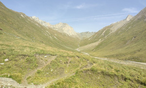 Bike-Bergtour Merbspitze - Rückweg mit Rückblick Arvental