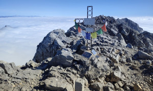 Klettersteig Hohe Warte - Gipfelsieg, links die Hochalmspitze